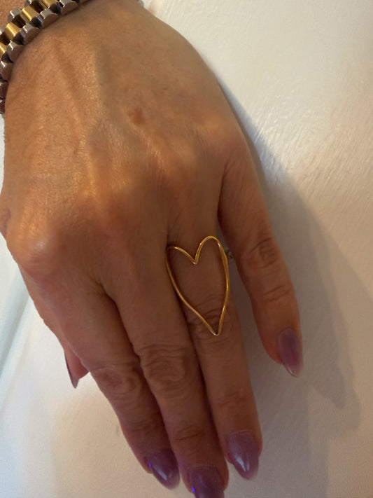 The Amora Ring