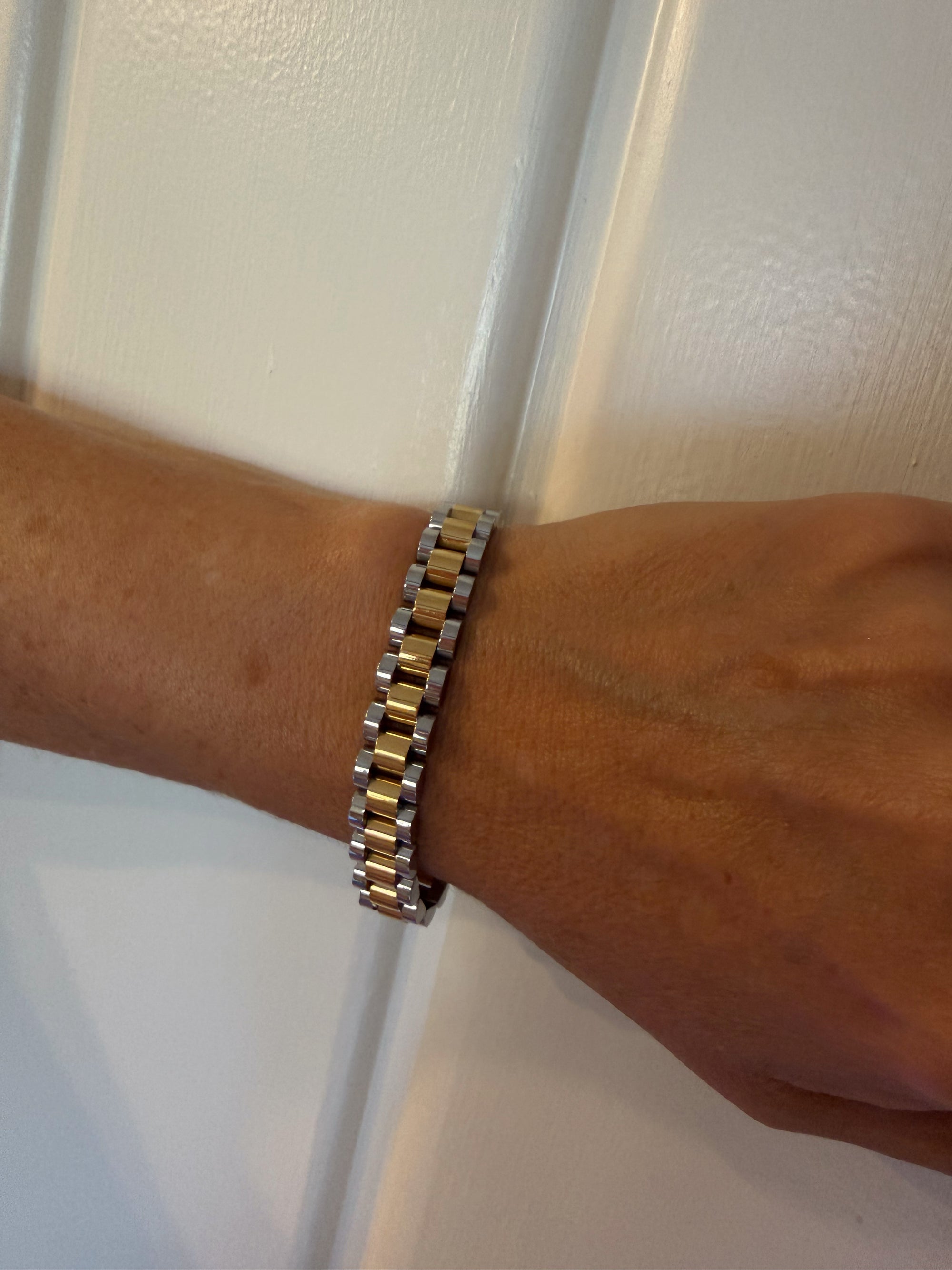 The DuoLink Bracelet